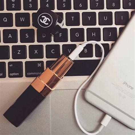 chanel lipstick power bank ราคา